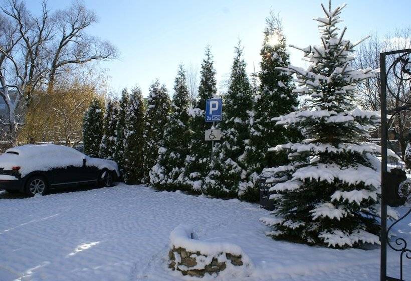 پانسیون Amadeus Apartamenty