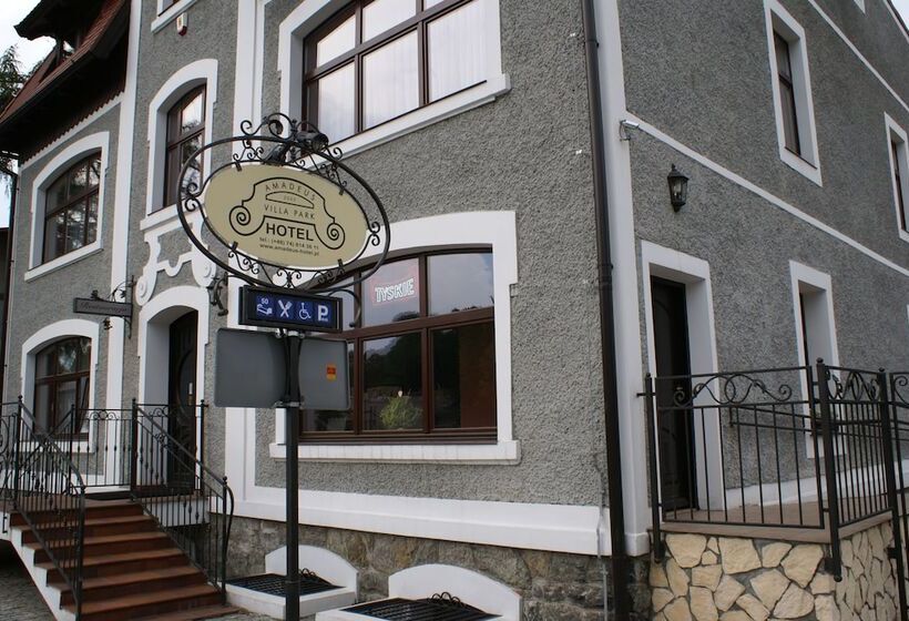 پانسیون Amadeus Apartamenty