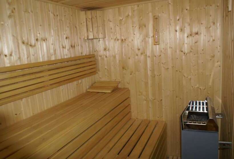 پانسیون Amadeus Apartamenty