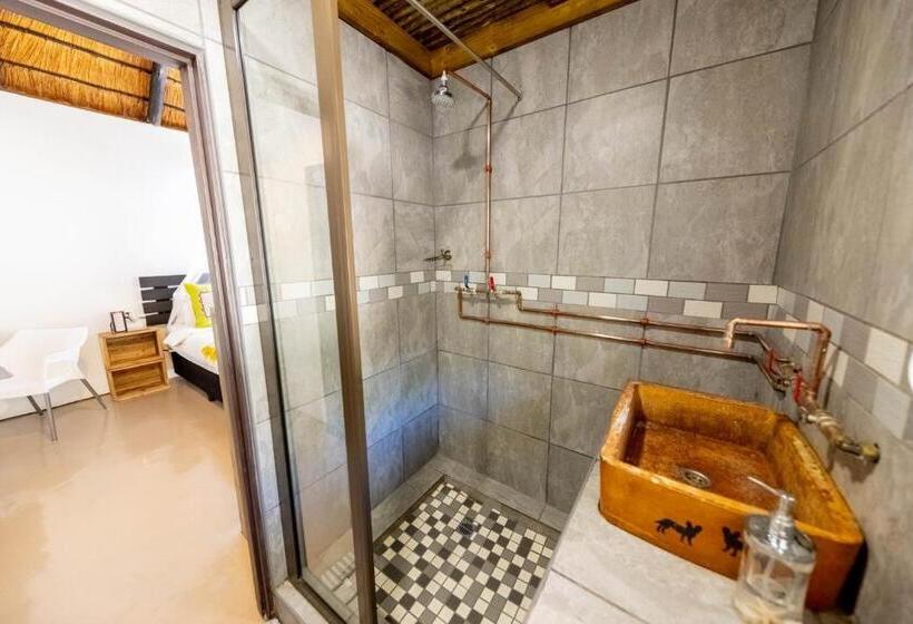 هاستل African Sky Villas