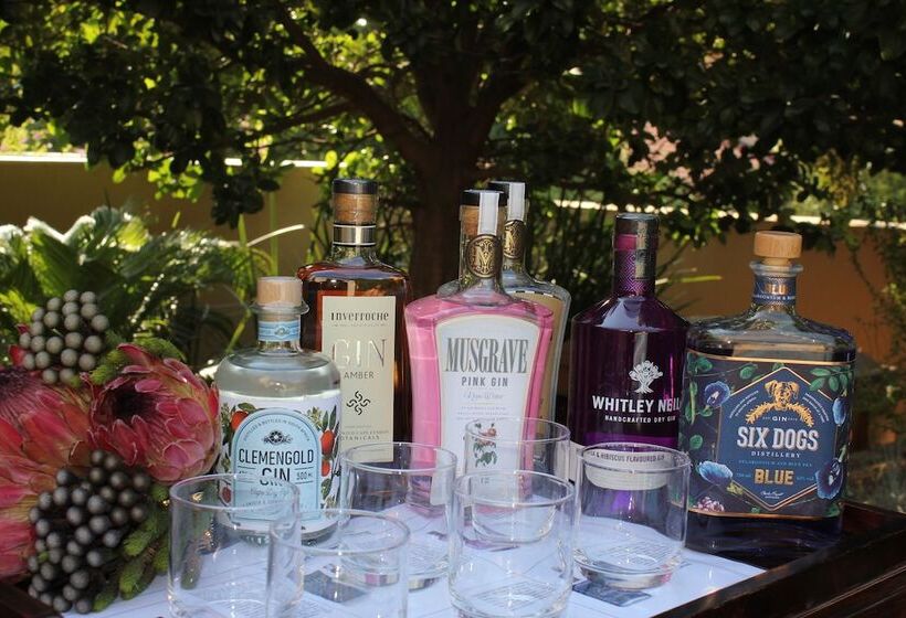 민박 The Moon And Sixpence Garden Guest House