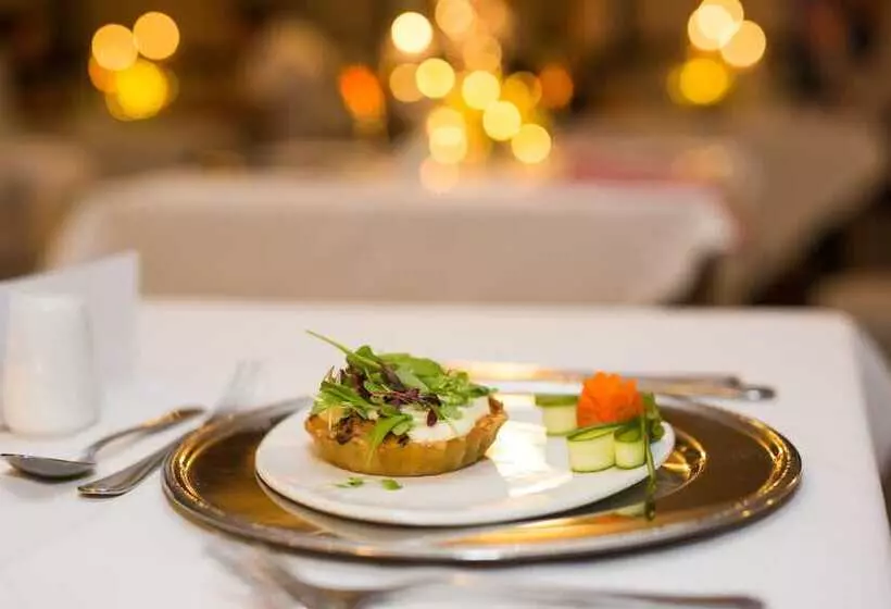 Aamiaismajoitus (B&B) The Moon And Sixpence Garden Guest House