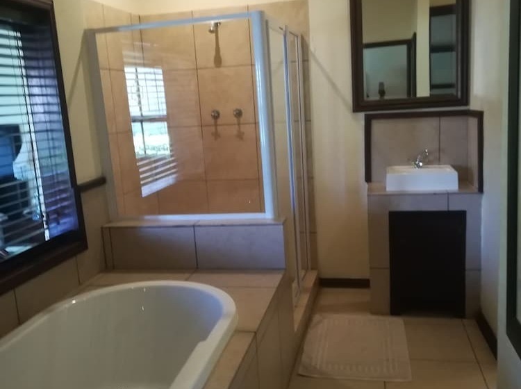 민박 The Moon And Sixpence Garden Guest House