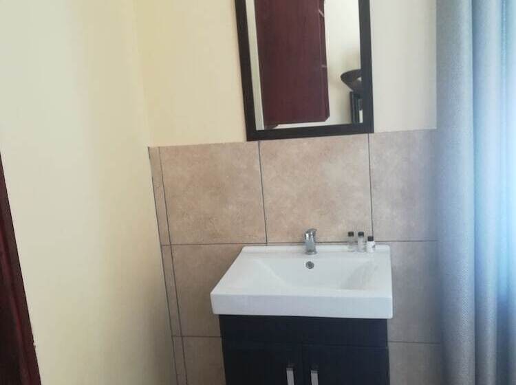 민박 The Moon And Sixpence Garden Guest House