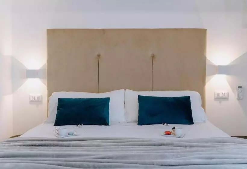 مسافرخانه Navona Style