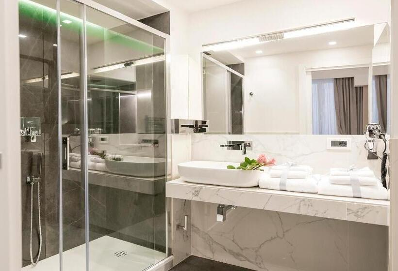 مسافرخانه Navona Style