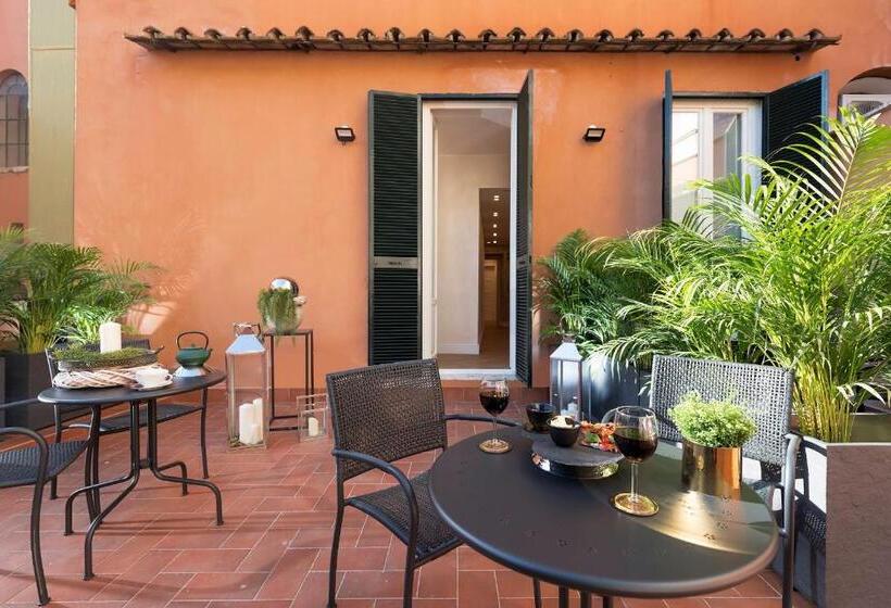 مسافرخانه Navona Style