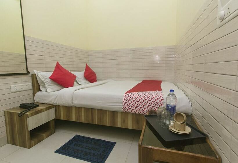 בית מלון כפרי Bidhan Plaza By Oyo Rooms