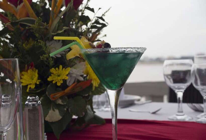 هتل Hôtel Petit Bateau