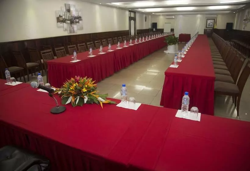 هتل Hôtel Petit Bateau