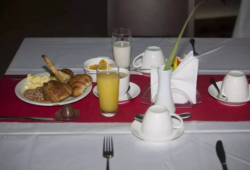 هتل Hôtel Petit Bateau