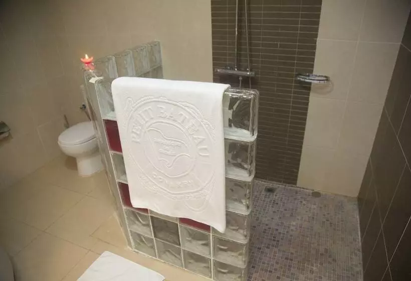 هتل Hôtel Petit Bateau