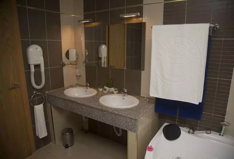 هتل Hôtel Petit Bateau