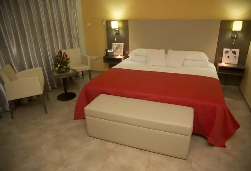 هتل Hôtel Petit Bateau