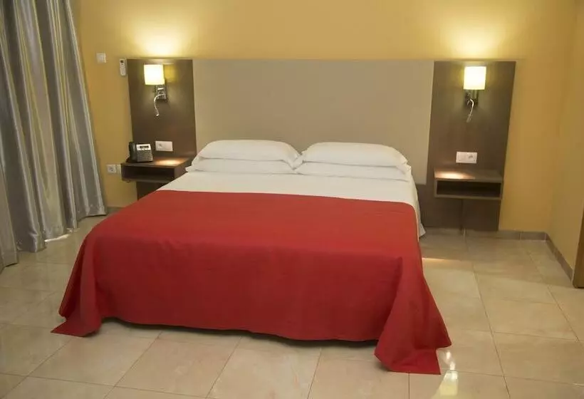 هتل Hôtel Petit Bateau