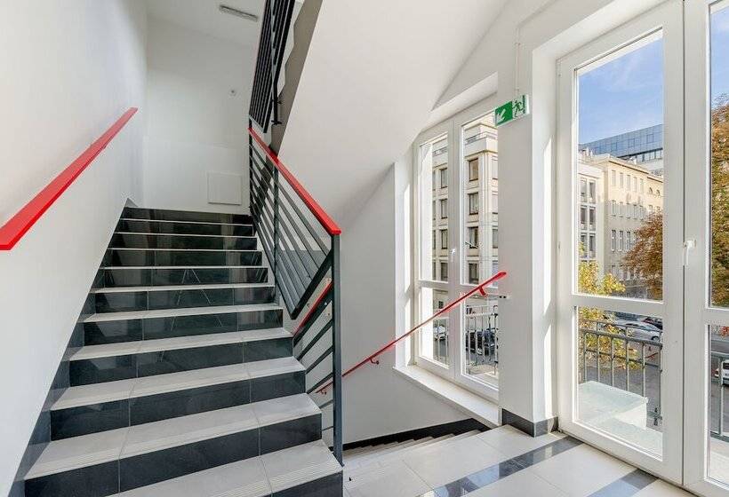 Kapsuła Hostel Warszawa