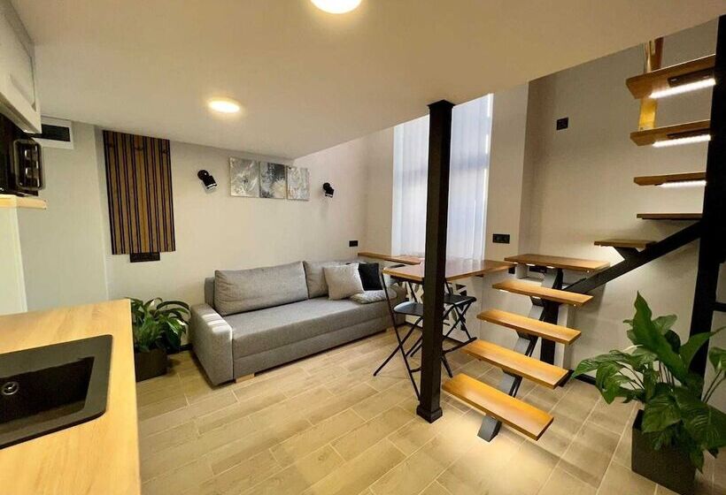 Kapsuła Hostel Warszawa