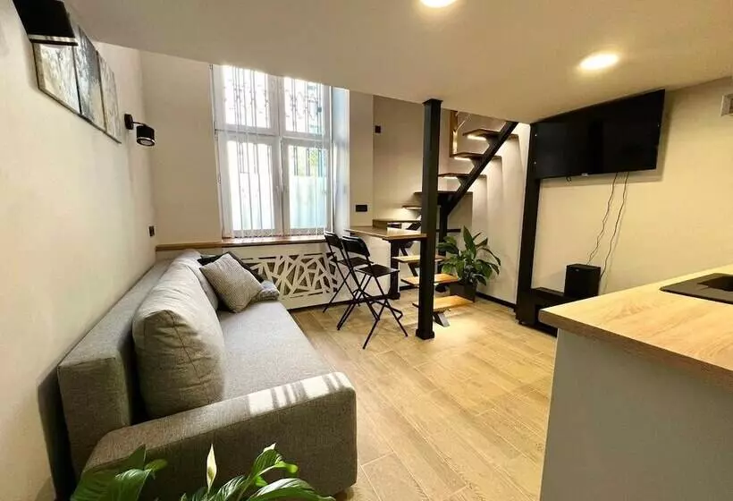 Kapsuła Hostel Warszawa