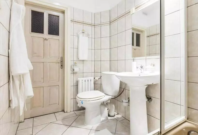 Majatalo Liberta Inn Pokoje Gościnne