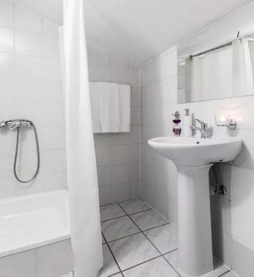 Majatalo Liberta Inn Pokoje Gościnne