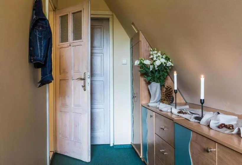 Majatalo Liberta Inn Pokoje Gościnne