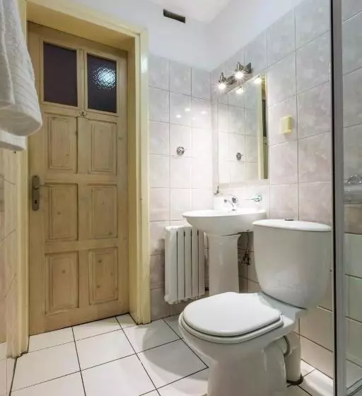 Majatalo Liberta Inn Pokoje Gościnne