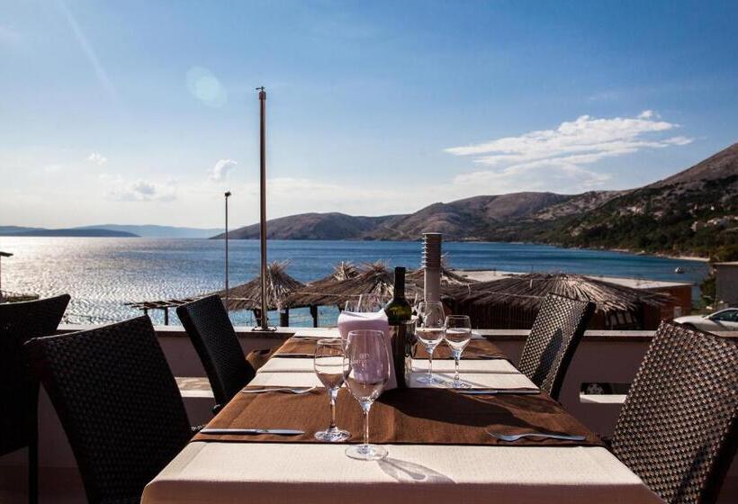 پانسیون Rooms Nadia