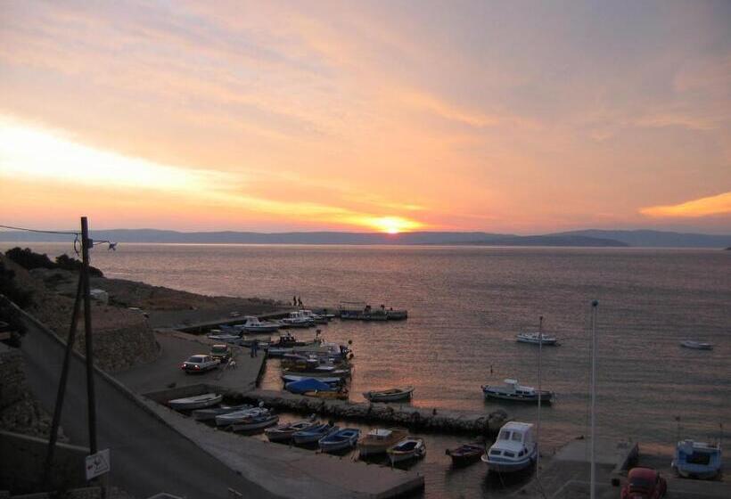 پانسیون Rooms Nadia