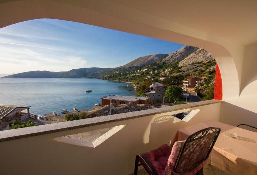 پانسیون Rooms Nadia