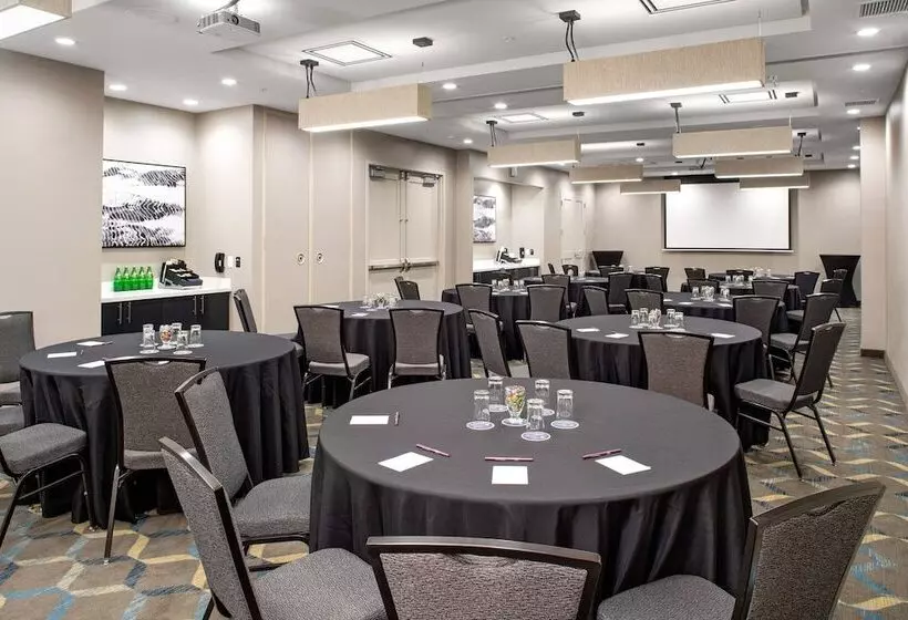 Residence Inn By Marriott Toronto Mississauga West