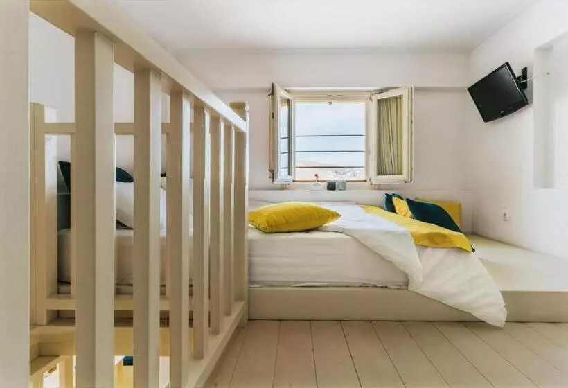 Aelia Apartments & Suites