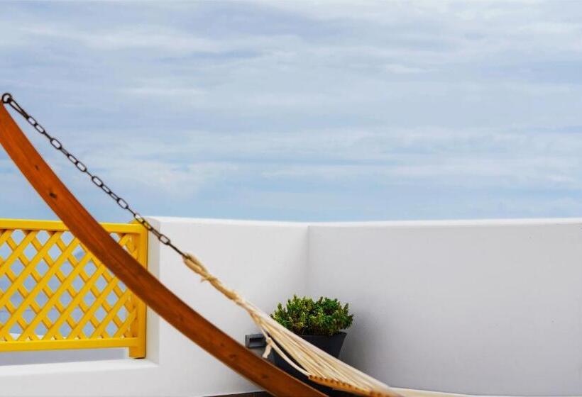 Aelia Apartments & Suites