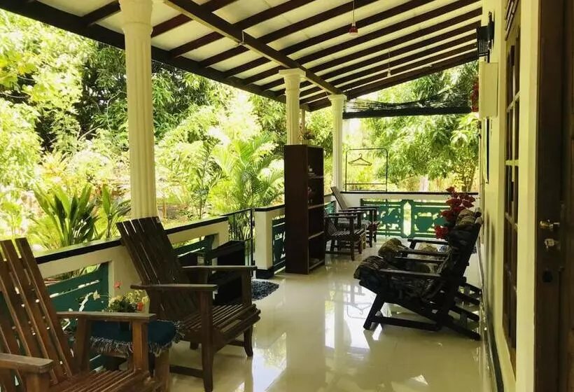 ベッドアンドブレックファースト Kalana Homestay