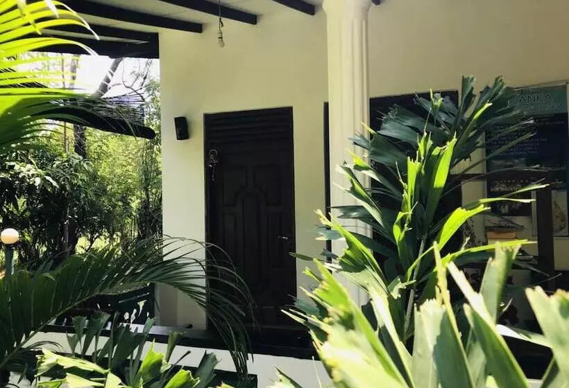 ベッドアンドブレックファースト Kalana Homestay