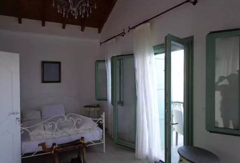 Danezis Sea Stars Villas New Port