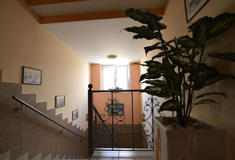 Electra Hotel Piraeus