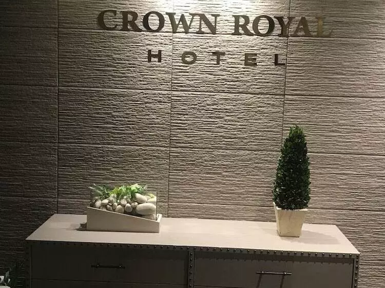 Crown Royal Hotel Tyr