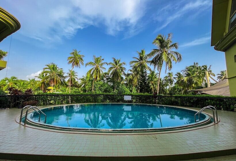 ホテル Nimbus Neelam The Glitz