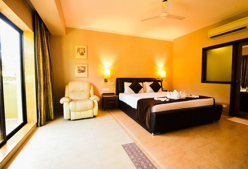 ホテル Nimbus Neelam The Glitz