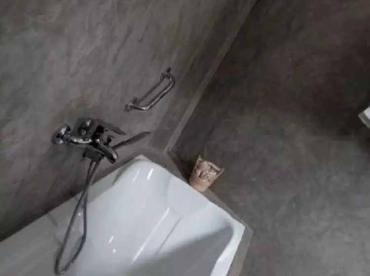 ペンション Paragon