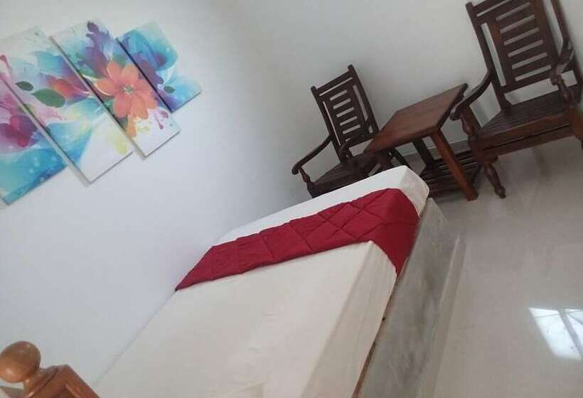 ペンション Paragon