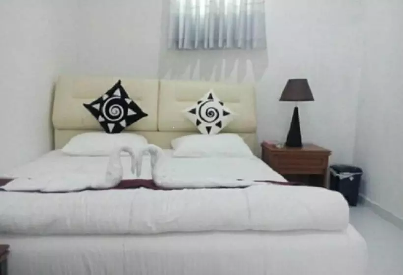 ペンション Paragon