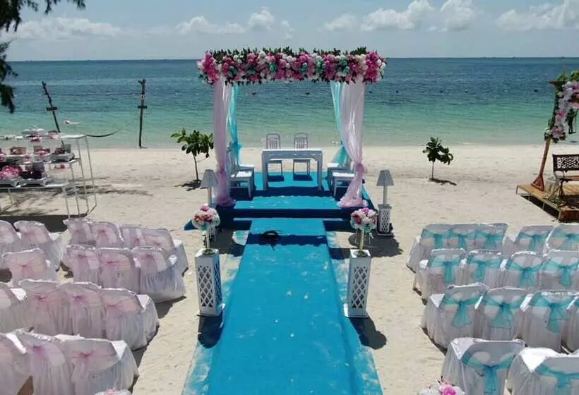 Aamiaismajoitus (B&B) Madu Tiga Beach & Resort