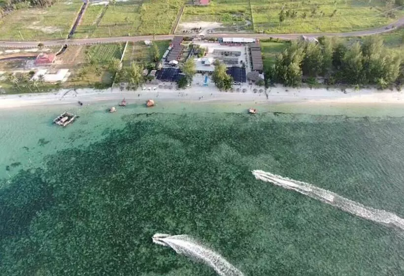 Aamiaismajoitus (B&B) Madu Tiga Beach & Resort