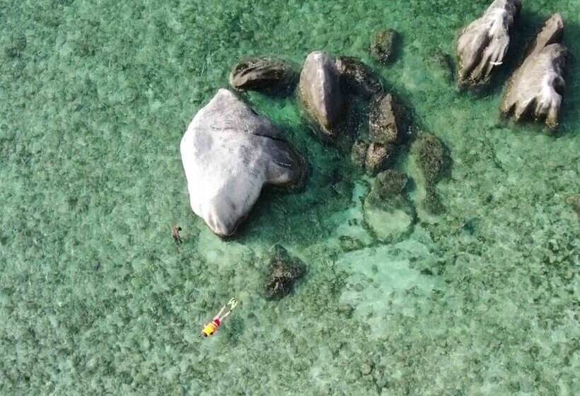 Bed and Breakfast Madu Tiga Beach & Resort