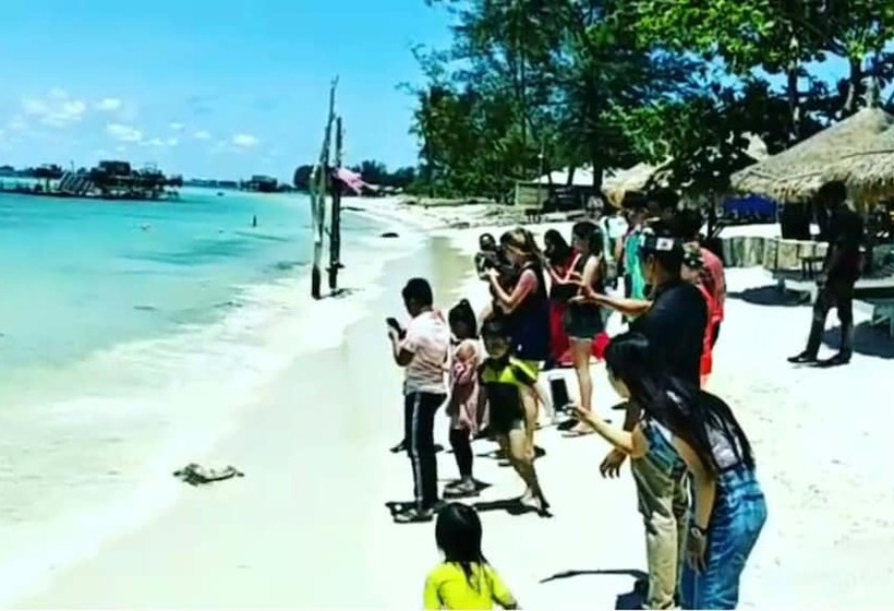 Bed and Breakfast Madu Tiga Beach & Resort