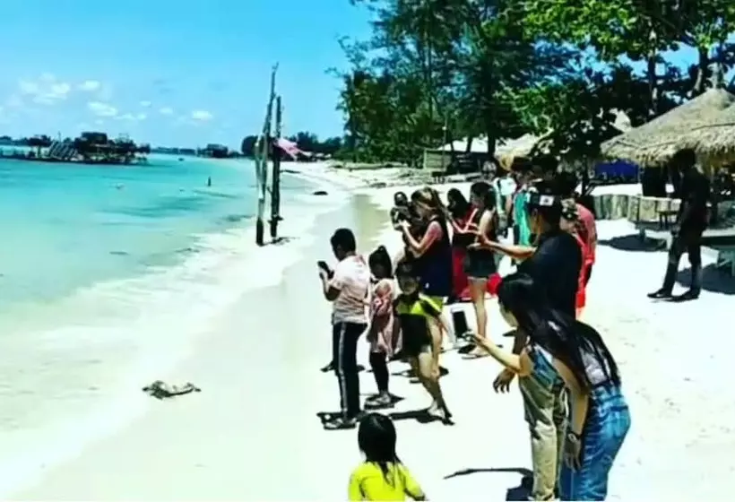 Aamiaismajoitus (B&B) Madu Tiga Beach & Resort