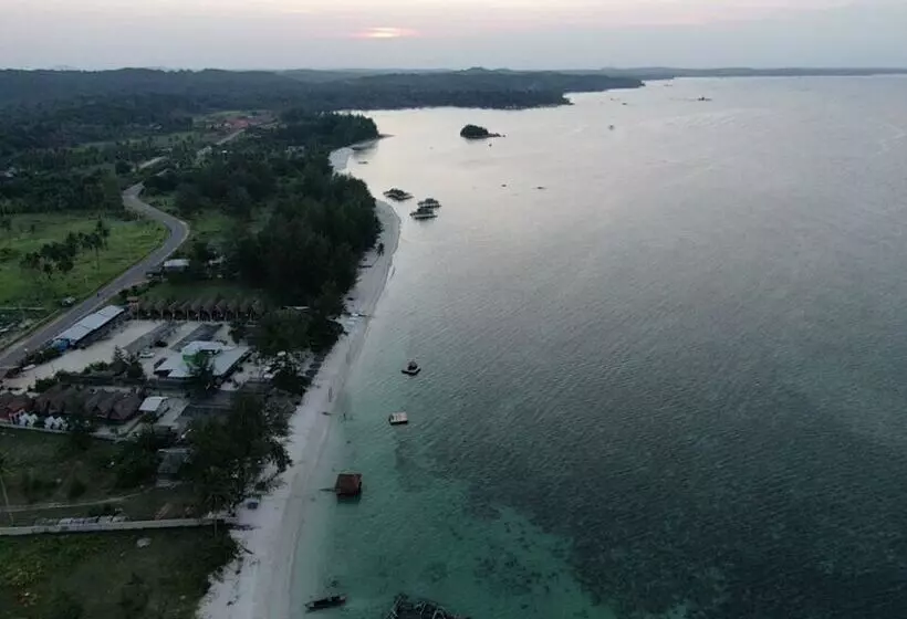 Aamiaismajoitus (B&B) Madu Tiga Beach & Resort