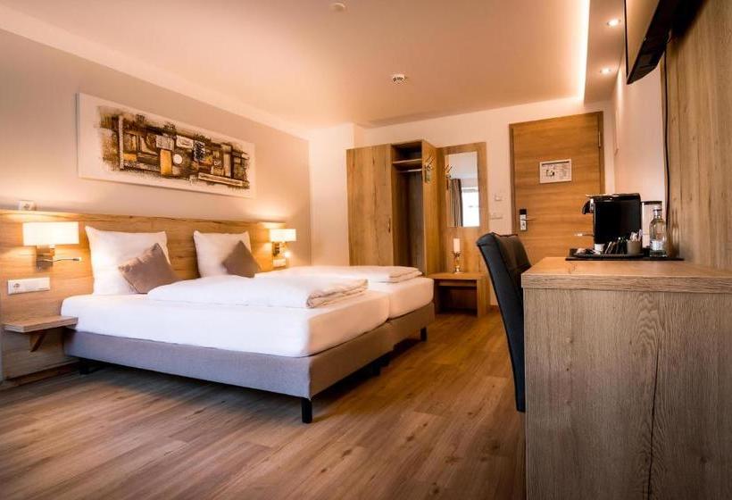 فندق Am Kumpfmühler Kastell