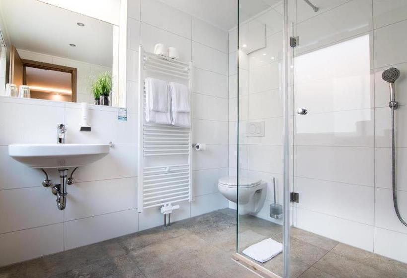 فندق Am Kumpfmühler Kastell